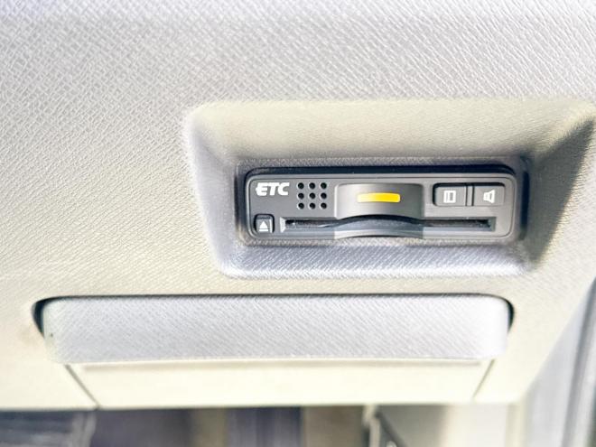 ステップワゴン2.0G Eセレクション 4WD　ローンが不安な方＜優遇ローン＞　本州仕入 寒冷地仕様　純正9型ナビ　フルセグTV 4WD 2000 5Dr