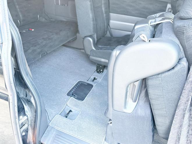 ステップワゴン2.0G Eセレクション 4WD　ローンが不安な方＜優遇ローン＞　本州仕入 寒冷地仕様　純正9型ナビ　フルセグTV 4WD 2000 5Dr