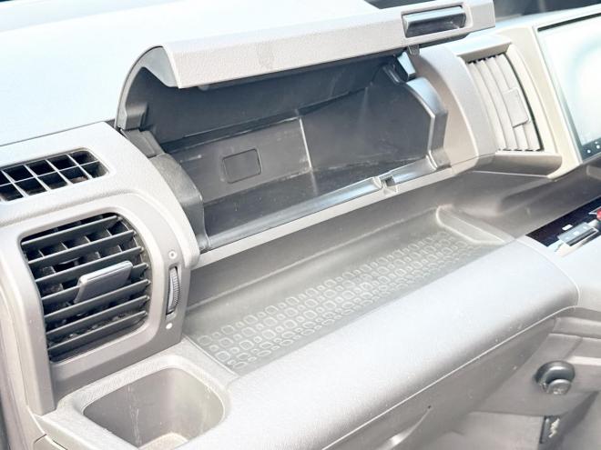 ステップワゴン2.0G Eセレクション 4WD　ローンが不安な方＜優遇ローン＞　本州仕入 寒冷地仕様　純正9型ナビ　フルセグTV 4WD 2000 5Dr