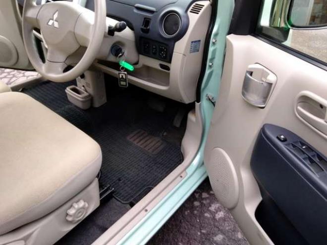 eKワゴンMX 4WD　4速オートマチック　キーレス　ナビTV　リモコンスターター　D席シートヒーター　夏冬アルミタイヤ付　車検令和10年4月 660