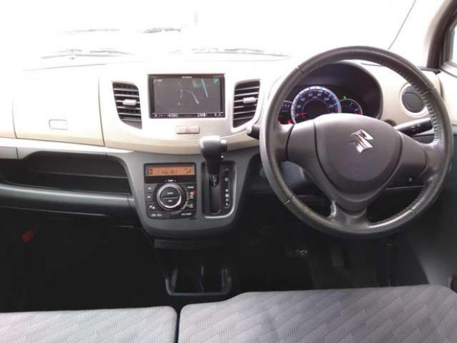 ワゴンRFX リミテッド 4WD　ABS　スマートキー　プッシュスタート　アイドリングストップ　ナビTV　ドライブレコーダー　ドアミラーウインカー　D席シートヒーター　夏冬アルミタイヤ付　車検令和10年4月 660