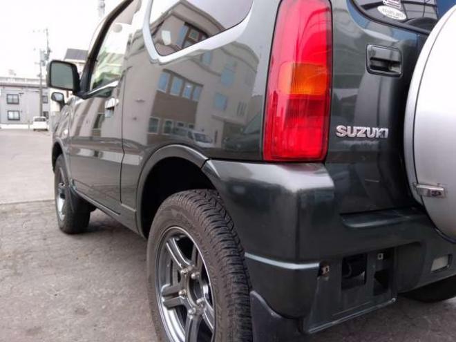 ジムニーランドベンチャー 4WD　パートタイム4WD　ABS　ICターボ　フロア5速　キーレス　ドアミラーウインカー　レザーシート　ETC　ワンオーナー車　車検令和9年8月 660