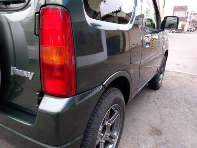 ジムニーランドベンチャー 4WD　パートタイム4WD　ABS　ICターボ　フロア5速　キーレス　ドアミラーウインカー　レザーシート　ETC　ワンオーナー車　車検令和9年8月 660