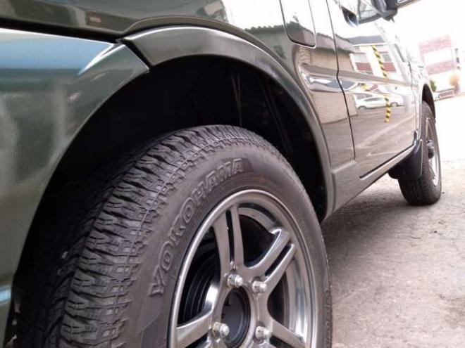 ジムニーランドベンチャー 4WD　パートタイム4WD　ABS　ICターボ　フロア5速　キーレス　ドアミラーウインカー　レザーシート　ETC　ワンオーナー車　車検令和9年8月 660