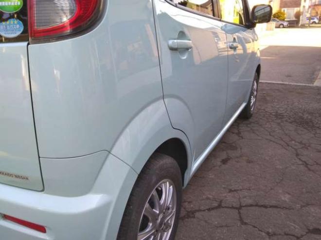 モコS FOUR 4WD　ABS　インテリジェントキー　プッシュスタート　ナビTV　ブルーツース　バックカメラ　リモコンスターター　ドアミラーウインカー　D席シートヒーター　夏冬アルミタイヤ付　車検令和10年4月 660