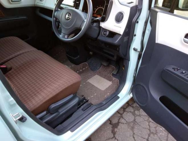 モコS FOUR 4WD　ABS　インテリジェントキー　プッシュスタート　ナビTV　ブルーツース　バックカメラ　リモコンスターター　ドアミラーウインカー　D席シートヒーター　夏冬アルミタイヤ付　車検令和10年4月 660