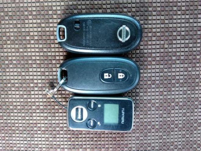 モコS FOUR 4WD　ABS　インテリジェントキー　プッシュスタート　ナビTV　ブルーツース　バックカメラ　リモコンスターター　ドアミラーウインカー　D席シートヒーター　夏冬アルミタイヤ付　車検令和10年4月 660