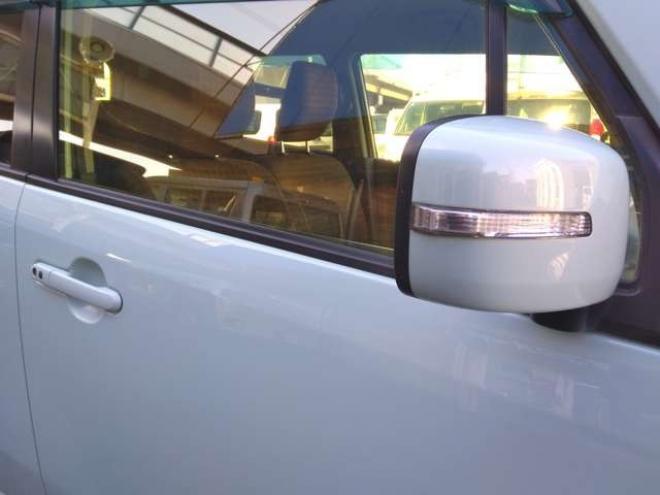 モコS FOUR 4WD　ABS　インテリジェントキー　プッシュスタート　ナビTV　ブルーツース　バックカメラ　リモコンスターター　ドアミラーウインカー　D席シートヒーター　夏冬アルミタイヤ付　車検令和10年4月 660