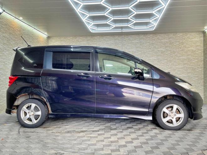 フリード1.5GエアロLパッケージ 4WD 5年保証 スマキー パワスラ ナビTV Bカメ ETC 寒冷地仕様 禁煙 車検整備2年付 修復歴無