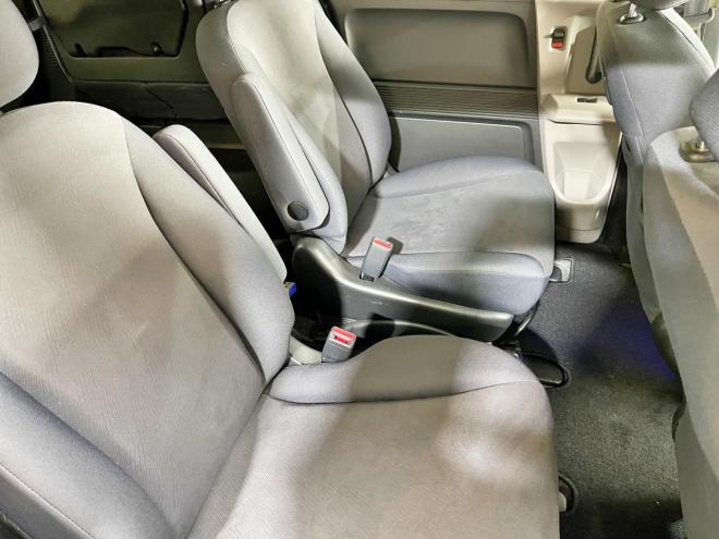 フリード1.5GエアロLパッケージ 4WD 5年保証 スマキー パワスラ ナビTV Bカメ ETC 寒冷地仕様 禁煙 車検整備2年付 修復歴無