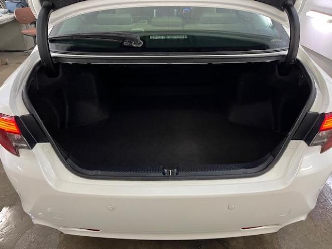 マークXプレミアム　Ｆｏｕｒ　本州仕入　寒冷地仕様　禁煙車　純正ハーフレザーシート　純正１６インチＡＷ　社外１６ＡＷ＋スタッドレスタイヤ付　純正ナビ　地デジ　Ｂｌｕｅｔｏｏｔｈオーディオ　バック＆サイドカメラ　パークアシスト 4WD 2500 4Dr