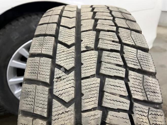 マークXプレミアム　Ｆｏｕｒ　本州仕入　寒冷地仕様　禁煙車　純正ハーフレザーシート　純正１６インチＡＷ　社外１６ＡＷ＋スタッドレスタイヤ付　純正ナビ　地デジ　Ｂｌｕｅｔｏｏｔｈオーディオ　バック＆サイドカメラ　パークアシスト 4WD 2500 4Dr