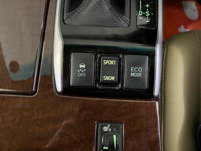 マークXプレミアム　Ｆｏｕｒ　本州仕入　寒冷地仕様　禁煙車　純正ハーフレザーシート　純正１６インチＡＷ　社外１６ＡＷ＋スタッドレスタイヤ付　純正ナビ　地デジ　Ｂｌｕｅｔｏｏｔｈオーディオ　バック＆サイドカメラ　パークアシスト 4WD 2500 4Dr