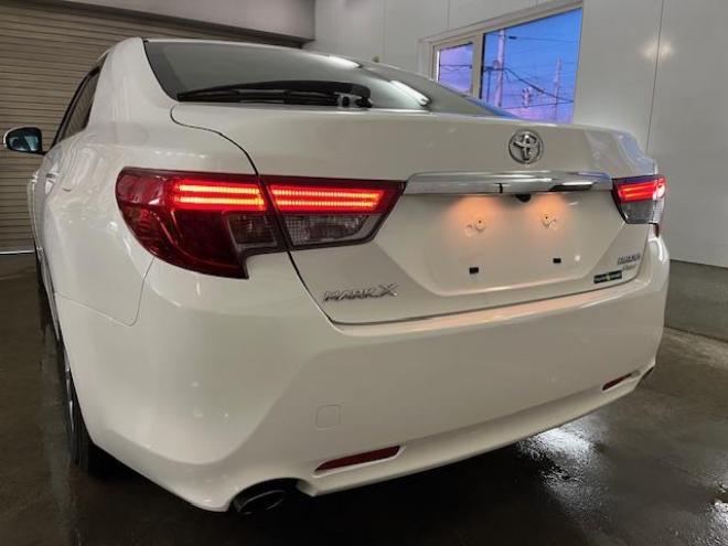 マークX２５０Ｇ　Ｆｏｕｒ　本州仕入　寒冷地仕様　禁煙車　純正１６インチＡＷ　社外１６ＡＷ＋スタッドレスタイヤ付　純正ナビ　地デジ　Ｂｌｕｅｔｏｏｔｈオーディオ　バックカメラ　ピットワーク製新品バッテリー　ＨＩＤヘッドライト 4WD 2500 4Dr