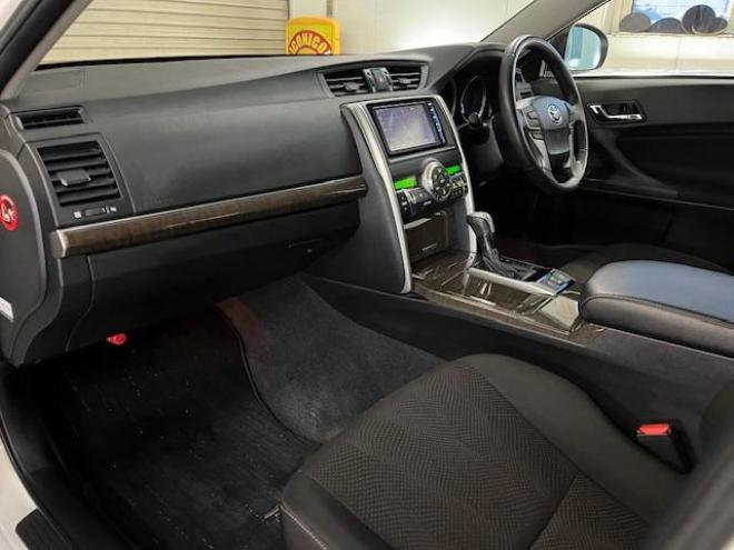 マークX２５０Ｇ　Ｆｏｕｒ　本州仕入　寒冷地仕様　禁煙車　純正１６インチＡＷ　社外１６ＡＷ＋スタッドレスタイヤ付　純正ナビ　地デジ　Ｂｌｕｅｔｏｏｔｈオーディオ　バックカメラ　ピットワーク製新品バッテリー　ＨＩＤヘッドライト 4WD 2500 4Dr