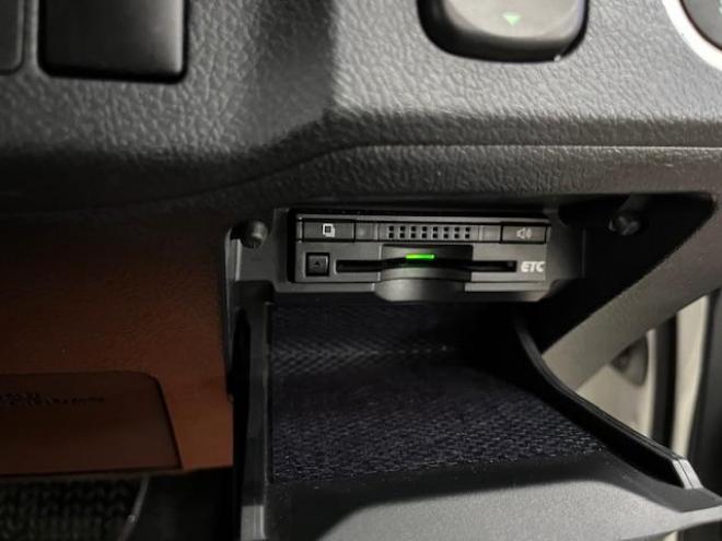 マークX２５０Ｇ　Ｆｏｕｒ　本州仕入　寒冷地仕様　禁煙車　純正１６インチＡＷ　社外１６ＡＷ＋スタッドレスタイヤ付　純正ナビ　地デジ　Ｂｌｕｅｔｏｏｔｈオーディオ　バックカメラ　ピットワーク製新品バッテリー　ＨＩＤヘッドライト 4WD 2500 4Dr