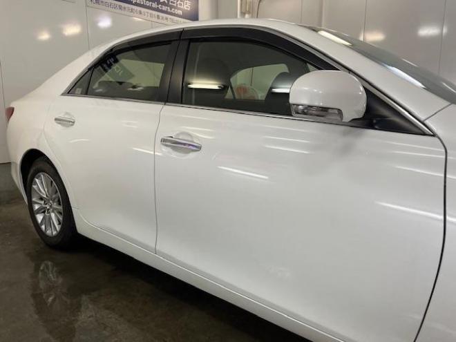 マークX２５０Ｇ　Ｆｏｕｒ　本州仕入　寒冷地仕様　禁煙車　純正１６インチＡＷ　社外１６ＡＷ＋スタッドレスタイヤ付　純正ナビ　地デジ　Ｂｌｕｅｔｏｏｔｈオーディオ　バックカメラ　ピットワーク製新品バッテリー　ＨＩＤヘッドライト 4WD 2500 4Dr