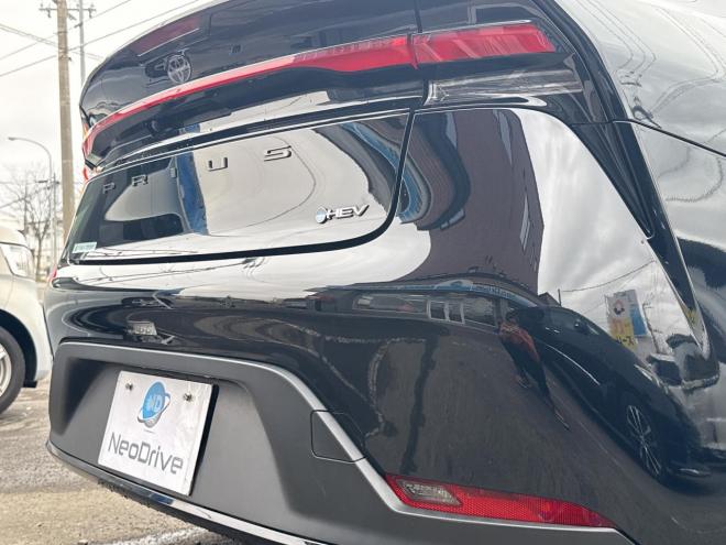 プリウス2.0G E-Four 4WD　ローンが不安な方＜優遇ローン＞　本州仕入　寒冷地仕様　軽減ブレーキ　レーンキープ 4WD 2000 5Dr