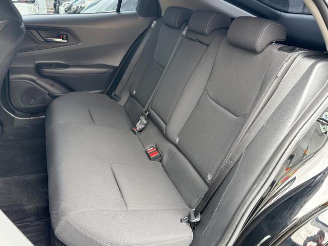 プリウス2.0G E-Four 4WD　ローンが不安な方＜優遇ローン＞　本州仕入　寒冷地仕様　軽減ブレーキ　レーンキープ 4WD 2000 5Dr