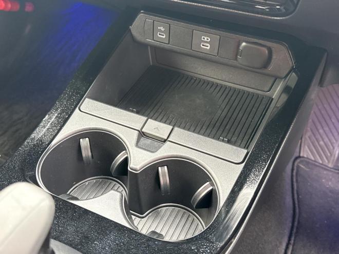 プリウス2.0G E-Four 4WD　ローンが不安な方＜優遇ローン＞　本州仕入　寒冷地仕様　軽減ブレーキ　レーンキープ 4WD 2000 5Dr