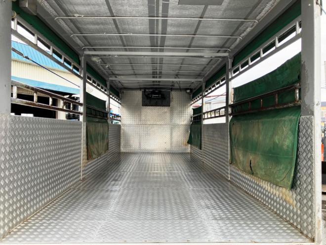 レンジャー中古　増t　家畜運搬車6.7m　中型トラック