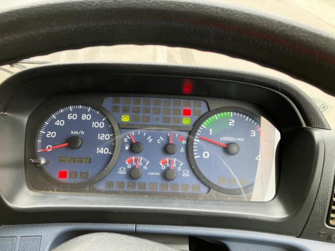 レンジャー中古　増t　家畜運搬車6.7m　中型トラック