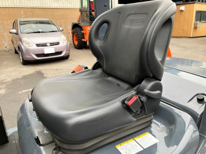 フォークリフトトヨタ　中古　8FD25　建機