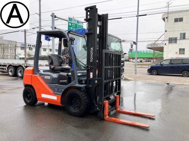 フォークリフトトヨタ　中古　8FD25　建機