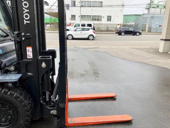フォークリフトトヨタ　中古　8FD25　建機