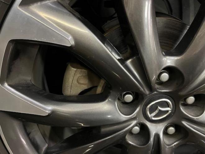 CX-5ＸＤ　Ｌパッケージ　本州仕入　寒冷地仕様　禁煙車　スカイアクティブディーゼルターボ　純正１９インチＡＷ　社外１７ＡＷ＋スタッドレスタイヤ付　ブラインドスポット　車線逸脱警報　レーダークルーズコントロール　ＥＴＣ 4WD 2200 5Dr