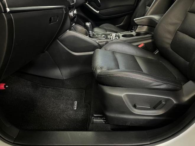 CX-5ＸＤ　Ｌパッケージ　本州仕入　寒冷地仕様　禁煙車　スカイアクティブディーゼルターボ　純正１９インチＡＷ　社外１７ＡＷ＋スタッドレスタイヤ付　ブラインドスポット　車線逸脱警報　レーダークルーズコントロール　ＥＴＣ 4WD 2200 5Dr