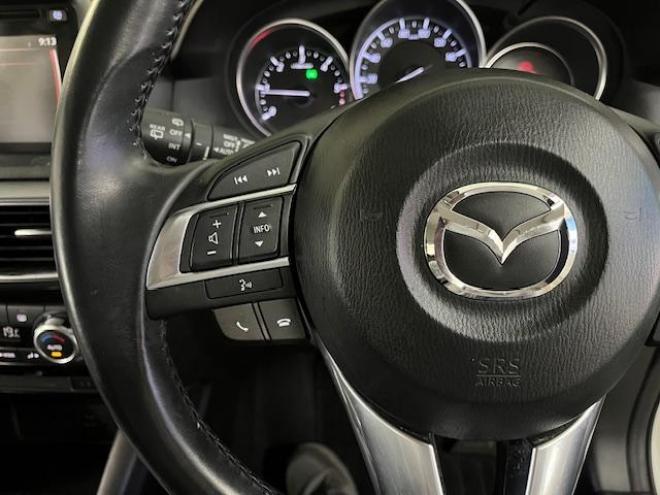 CX-5ＸＤ　Ｌパッケージ　本州仕入　寒冷地仕様　禁煙車　スカイアクティブディーゼルターボ　純正１９インチＡＷ　社外１７ＡＷ＋スタッドレスタイヤ付　ブラインドスポット　車線逸脱警報　レーダークルーズコントロール　ＥＴＣ 4WD 2200 5Dr