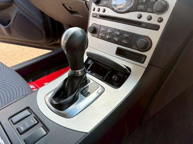 スカイライン2.5 250GT FOUR 4WD　ドライブレコーダー　ETC　パワステ　パワーウィンドウ　ナビ　電動シート　寒冷地仕様　アルミホイール　エアコン　盗難防止装置　キーレスエントリー　ABS　横滑り防止装置 2500