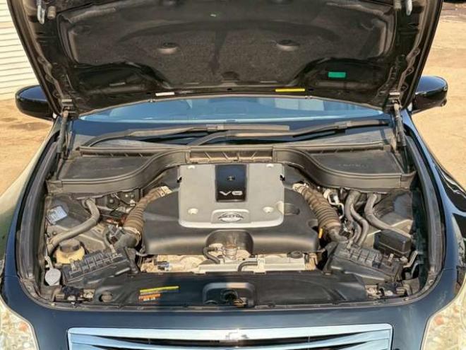 スカイライン2.5 250GT FOUR 4WD　ドライブレコーダー　ETC　パワステ　パワーウィンドウ　ナビ　電動シート　寒冷地仕様　アルミホイール　エアコン　盗難防止装置　キーレスエントリー　ABS　横滑り防止装置 2500