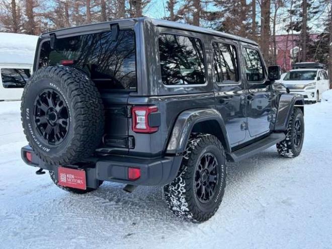 ラングラーアンリミテッド サハラ 3.6L 4WD　グラナイトグレー　エアコン　クルコン　パワステ　パワーウィンドウ　フロントカメラ　バックカメラ　キーレスエントリー　アルミホイール　ABS　横滑り防止装置　盗難防止装置　フルセグTV 正規輸入車 3600