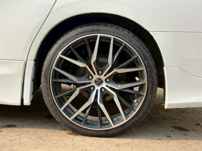 ヴェルファイア2.5 Z 4WD　純正ナビ　TRDエアロ　両側パワスラ　バックカメラ　社外アルミホイール　ETC　車高調　パワステ　パワーウィンドウ　キーレスエントリー　ABS　盗難防止装置　横滑り防止装置　エアコン　3列シート 2500