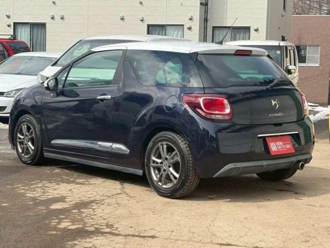 シトロエンDS3 シック　ETC　エアコン・クーラー　パワステ　パワーウィンドウ　キーレス　ABS 運転席エアバッグ　助手席エアバッグ　サイドエアバッグ　横滑り防止装置　社外ナビ　MTモード付 正規輸入車 2WD 1200