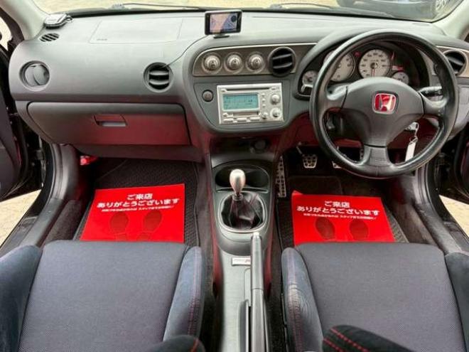 インテグラタイプR　2.0　ワンオーナー　レカロシート　パワステ　パワーウィンドウ　純正アルミホイール　ABS　キーレスエントリー　横滑り防止装置　エアコン　盗難防止装置 2WD 2000