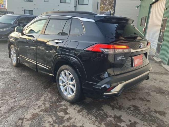 カローラクロス1.8 ハイブリッド Z E-Four 4WD　モデリスタエアロ　電動シート　電動リアゲート　バックカメラ　ETC　フルセグTV　パワステ　パワーウィンドウ　ABS　クルーズコントロール　アルミホイール　盗難防止装置　横滑り防止装置　ルーフレール 1800