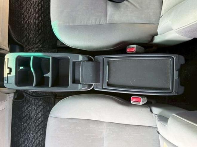 マークXジオ2.4 240G 4WD　6人乗り　3列シート　パワステ　パワーウィンドウ　純正ナビ　キーレスエントリー　ETC　バックカメラ　ABS　盗難防止装置　エアコン　電動シート　横滑り防止装置　アルミホイール 2400