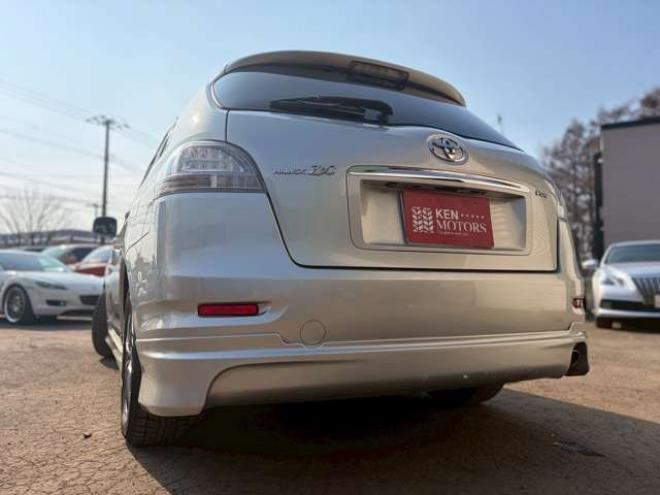 マークXジオ2.4 240G 4WD　6人乗り　3列シート　パワステ　パワーウィンドウ　純正ナビ　キーレスエントリー　ETC　バックカメラ　ABS　盗難防止装置　エアコン　電動シート　横滑り防止装置　アルミホイール 2400