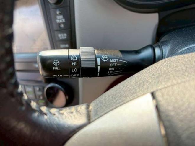 マークXジオ2.4 240G 4WD　6人乗り　3列シート　パワステ　パワーウィンドウ　純正ナビ　キーレスエントリー　ETC　バックカメラ　ABS　盗難防止装置　エアコン　電動シート　横滑り防止装置　アルミホイール 2400