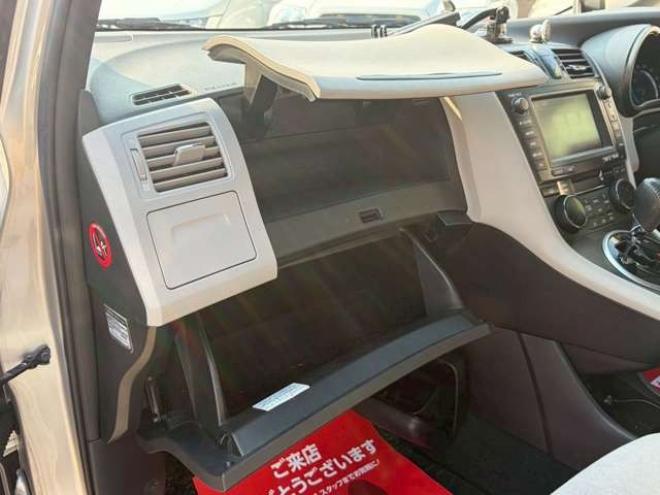 マークXジオ2.4 240G 4WD　6人乗り　3列シート　パワステ　パワーウィンドウ　純正ナビ　キーレスエントリー　ETC　バックカメラ　ABS　盗難防止装置　エアコン　電動シート　横滑り防止装置　アルミホイール 2400