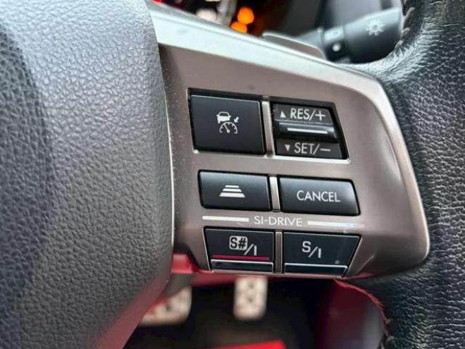 フォレスター2.0XT アイサイト 4WD　ターボ　パワステ　パワーウィンドウ　純正アルミ　ABS　キーレスエントリー　ETC　シートヒーター　社外エンジンスターター　パドルシフト　エアコン　電動シート　クルーズコントロール　盗難防止装置 2000