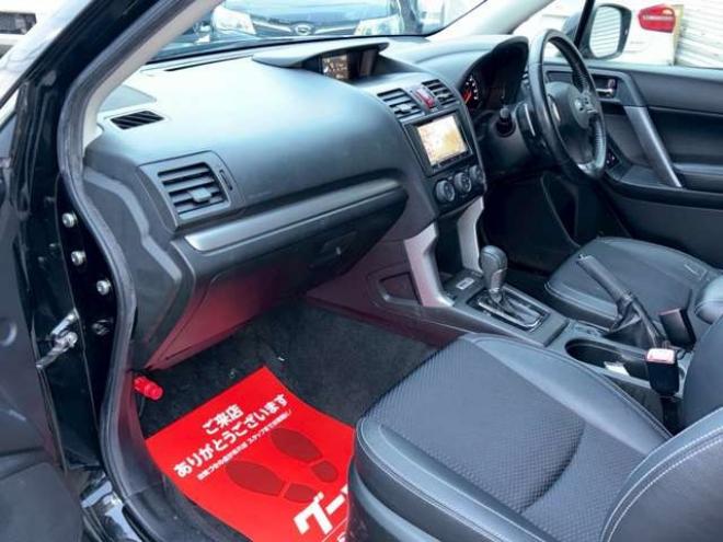 フォレスター2.0XT アイサイト 4WD　ターボ　パワステ　パワーウィンドウ　純正アルミ　ABS　キーレスエントリー　ETC　シートヒーター　社外エンジンスターター　パドルシフト　エアコン　電動シート　クルーズコントロール　盗難防止装置 2000