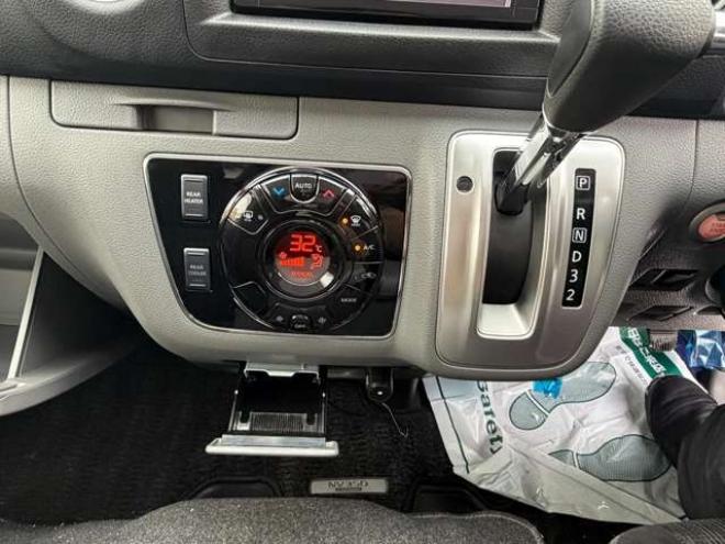 キャラバンNV350 2.5 プレミアムGX ロングボディ ディーゼルターボ 4WD　バックカメラ　エアコン　ドライブレコーダー　ETC　パワステ　パワーウィンドウ　スマートキー　キーレス　片側スライドドア 2500