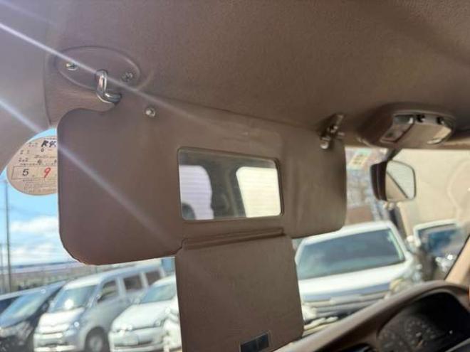 ハイラックスサーフ2.7 SSR-V ワイドボディ 4WD　US仕様　リフトアップ　全塗装済　社外ナビ　パワステ　パワーウィンドウ　ETC　バックカメラ　アルミホイール　ルーフレール　キーレスエントリー　ABS　エアコン 2700