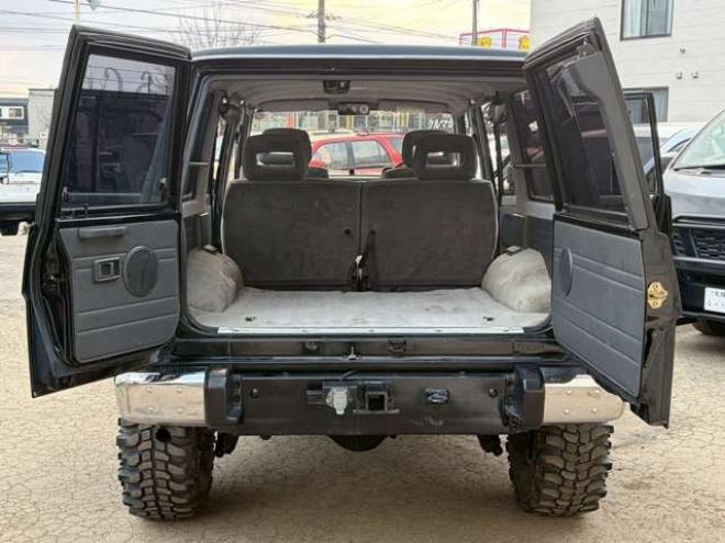 サファリ4.2 エクストラ標準ルーフグランロード ディーゼル 4WD　リフトアップ　パワステ　パワーウィンドウ　社外グリル　全塗装済　リアヒーター　デフロック　社外キーレス 4200