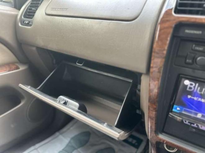 ハイラックスサーフ2.7 SSR-X プレミアムセレクション 4WD　リフトアップ　ETC　バックカメラ　社外ナビ　パワーウィンドウ　パワステ　ABS　全塗装済 2700