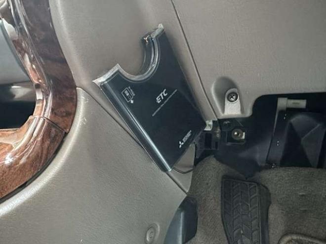 ハイラックスサーフ2.7 SSR-X プレミアムセレクション 4WD　リフトアップ　ETC　バックカメラ　社外ナビ　パワーウィンドウ　パワステ　ABS　全塗装済 2700